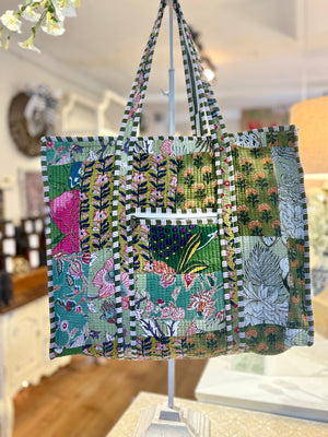 Open image in slideshow, Quilted Tote Bags
