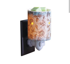 Open image in slideshow, Pluggable Fragrance Warmers
