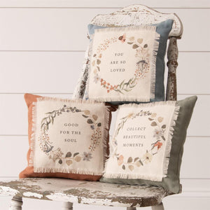 Open image in slideshow, Dried Floral Mini Pillow
